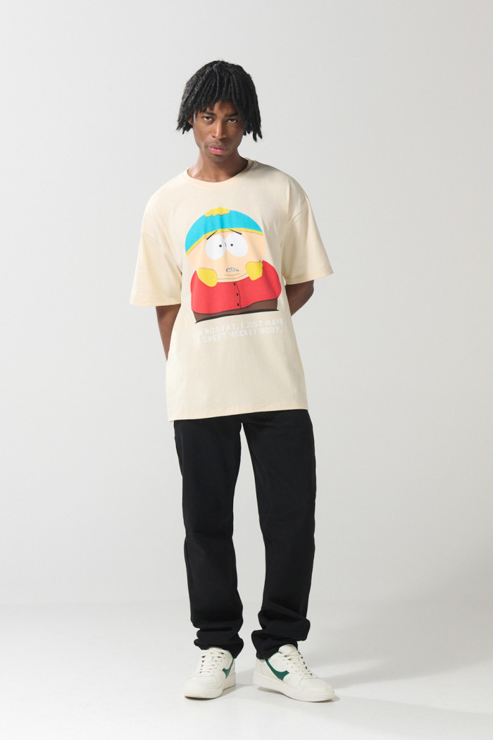Camiseta oversize kaki manga corta con arte de South Park