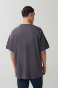 Camiseta manga corta con estampado en frente de Snoopy