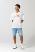 Camiseta crema manga corta con diseño de South Park