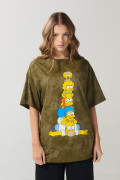 Camiseta oversize verde manga corta con arte de Los Simpson