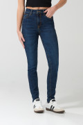 Jean push up tiro alto azul oscuro con realce y bolsillos