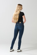 Jean push up tiro alto azul oscuro con realce y bolsillos
