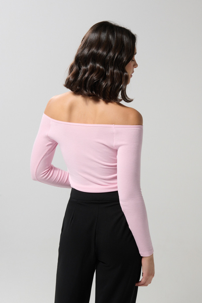 Camiseta manga larga unicolor ajustada con cuello bandeja