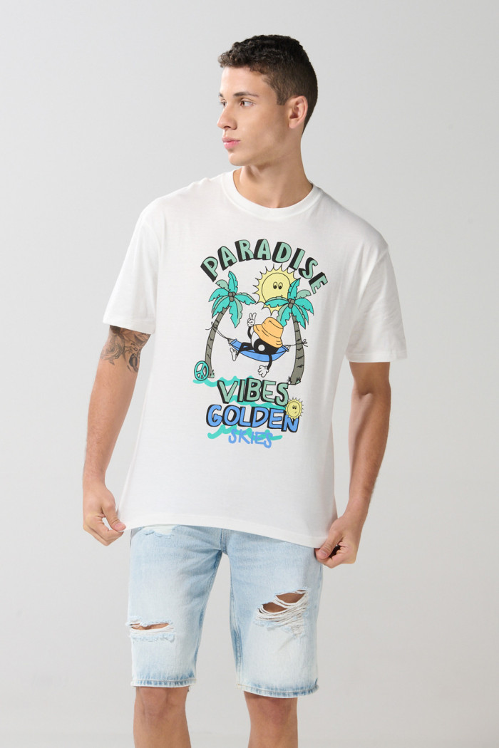 Bermuda tiro bajo en jean slim azul con y rotos en frente