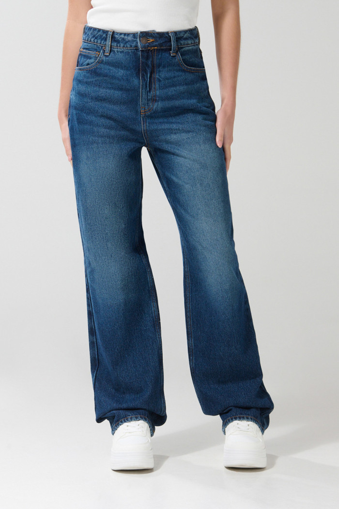 Jean 90´S bota recta azul oscuro con tiro alto y cremallera