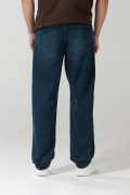 Jean 90´S azul oscuro con tiro medio, bota ancha y bolsillos