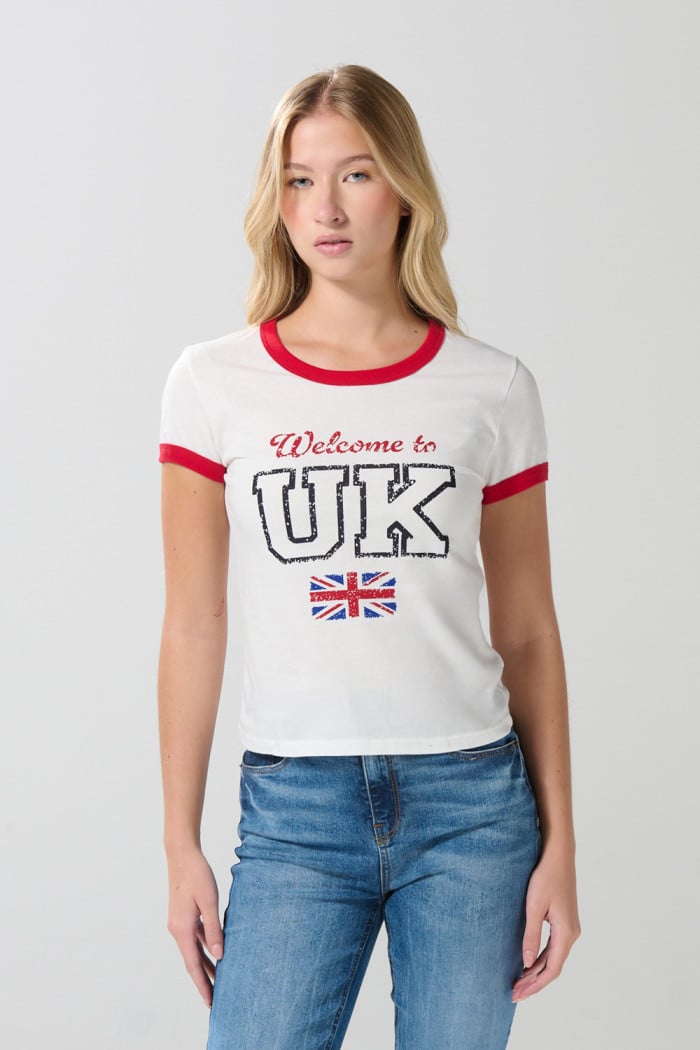 Camiseta college crema manga corta con contrastes rojos
