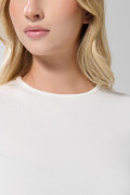 Camiseta manga larga crema clara con ajuste ceñido