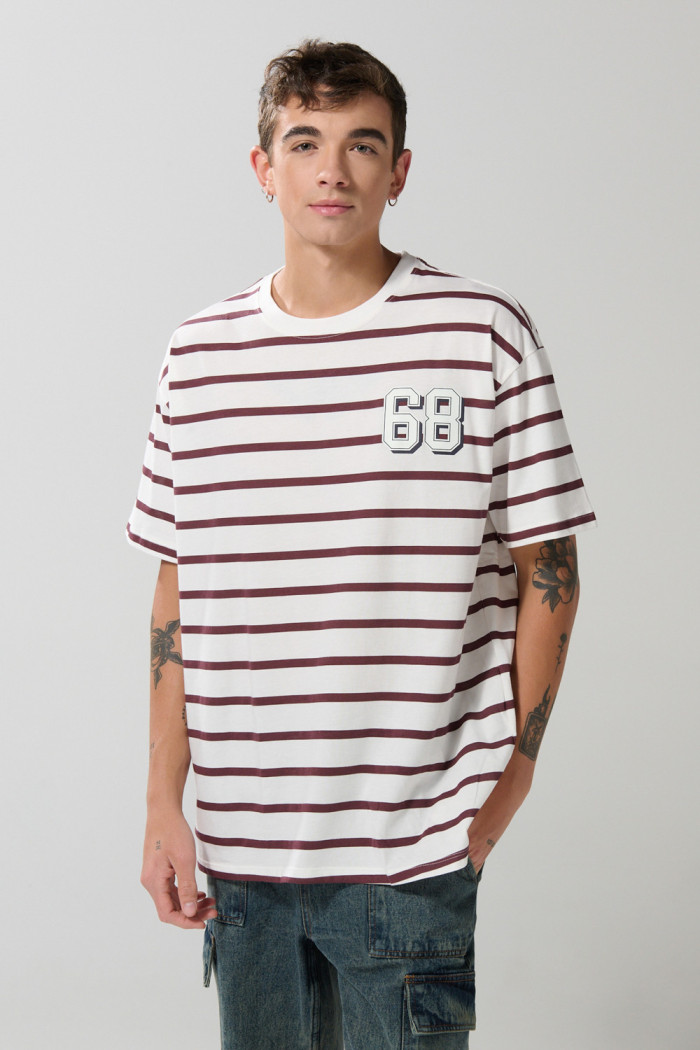 Camiseta crema clara a rayas manga corta college