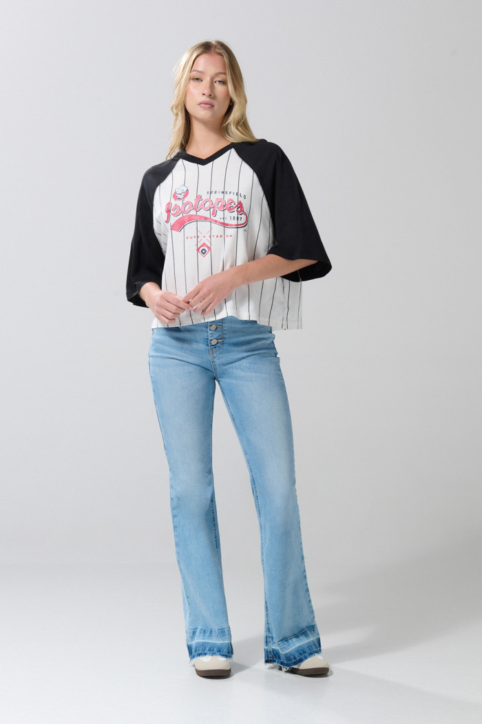 Camiseta de Los Simpson crop top oversize crema con cuello V