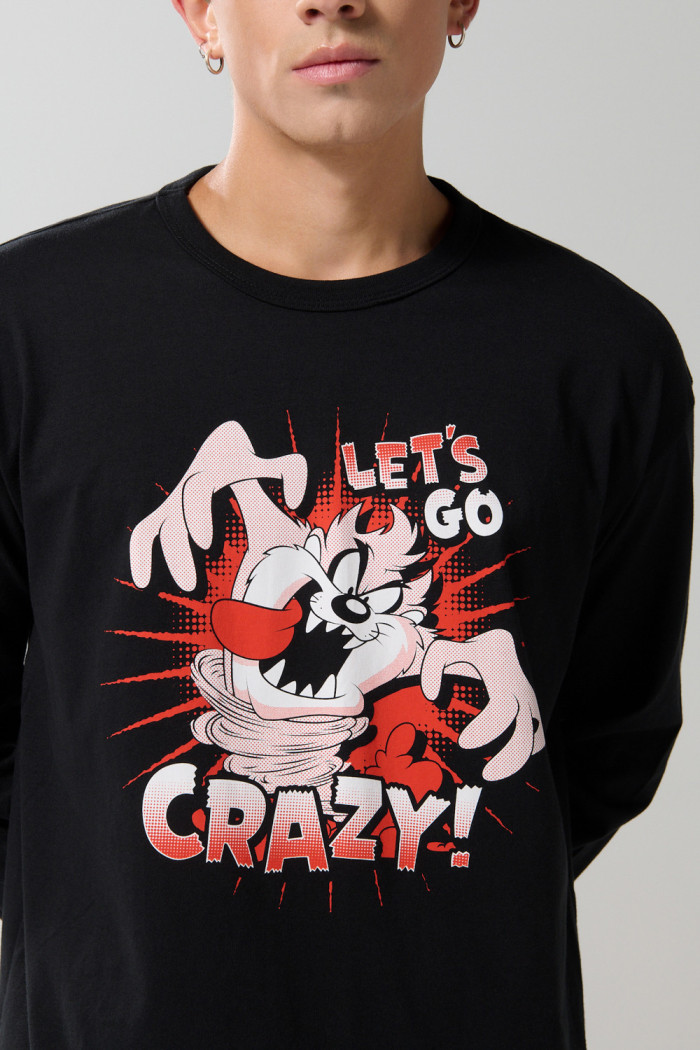 Camiseta negra manga larga con arte de Looney Tunes