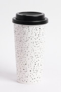 Vaso plástico unicolor con tapa y diseño de Mafalda
