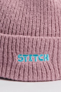 Gorro tejido lila con diseño de Lilo & Stitch