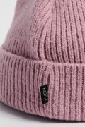 Gorro tejido lila con diseño de Lilo & Stitch