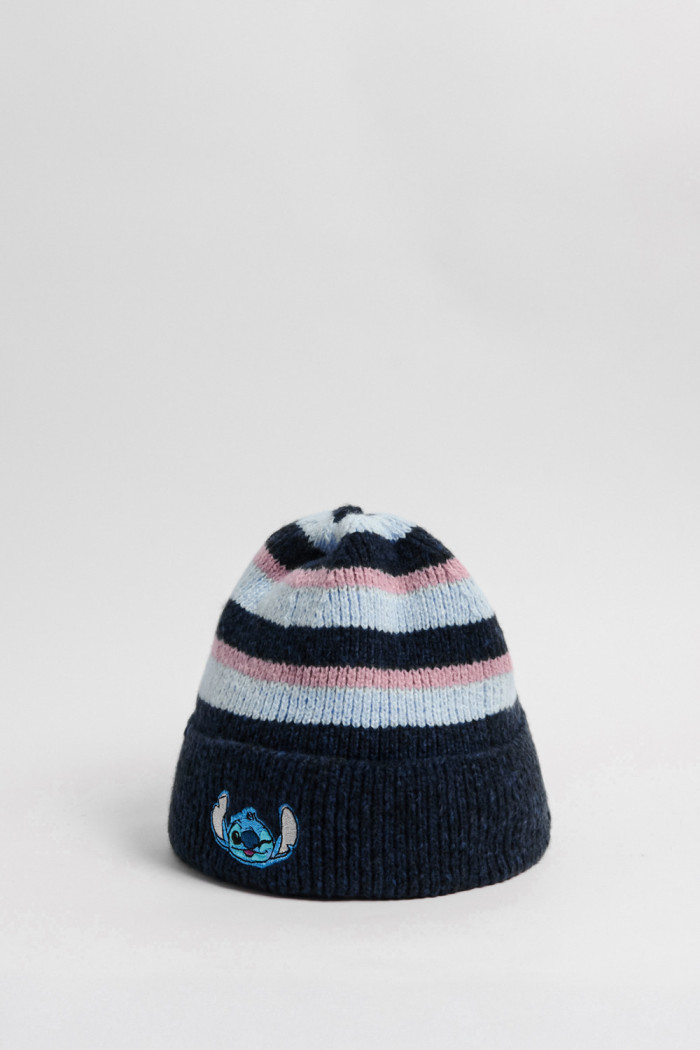 Gorro azul oscuro tejido con rayas y arte de Lilo & Stitch