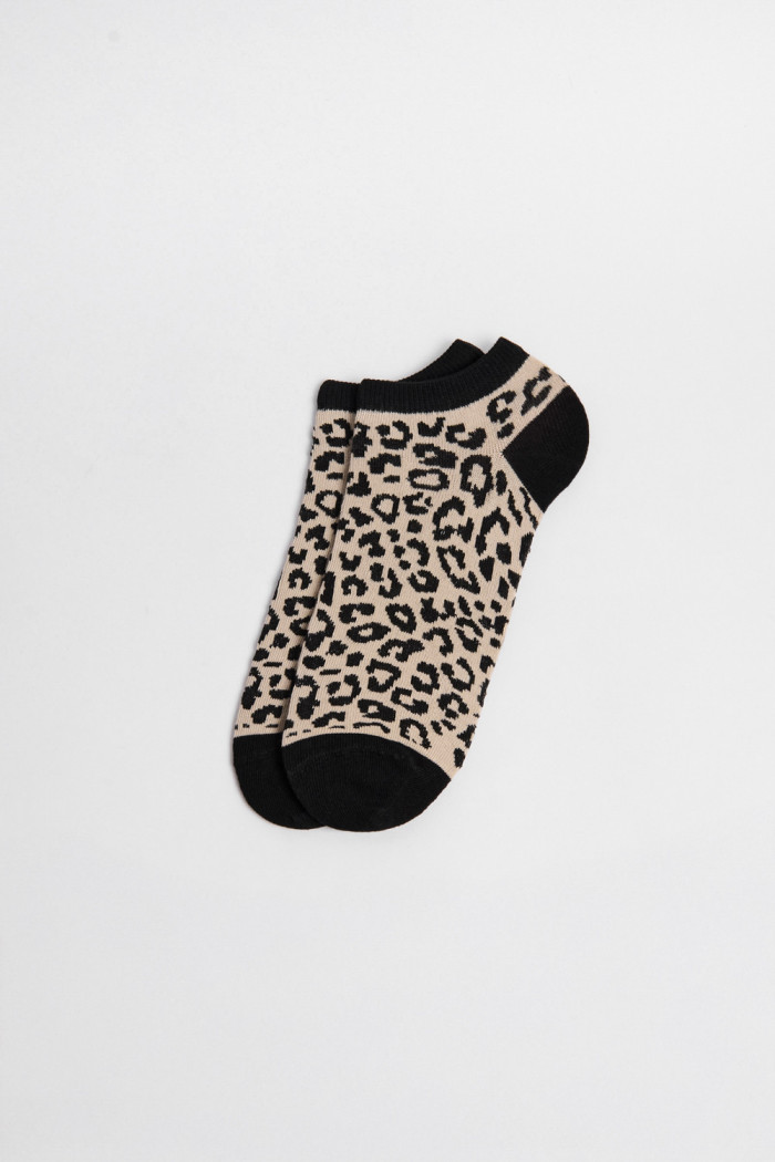 Medias unicolores tobilleras con diseños animal print