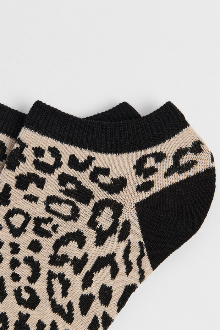 Medias unicolores tobilleras con diseños animal print