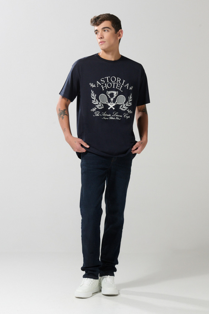 Jean azul intenso slim con cremallera y tiro bajo