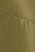 Chaqueta acolchada unicolor con capota y bolsillos con tapa