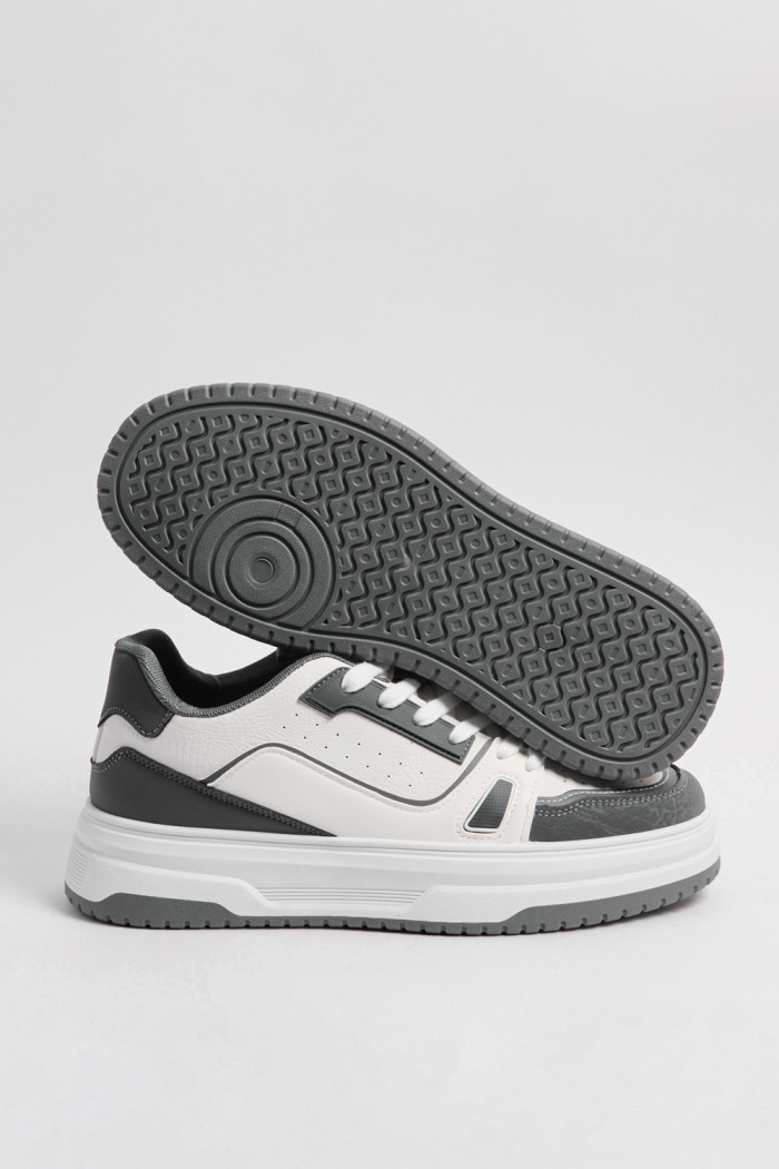 Tenis casuales unicolores con cordones y contrastes