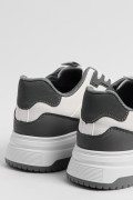 Tenis casuales unicolores con cordones y contrastes