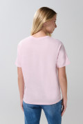 Camiseta rosada clara manga corta con arte college