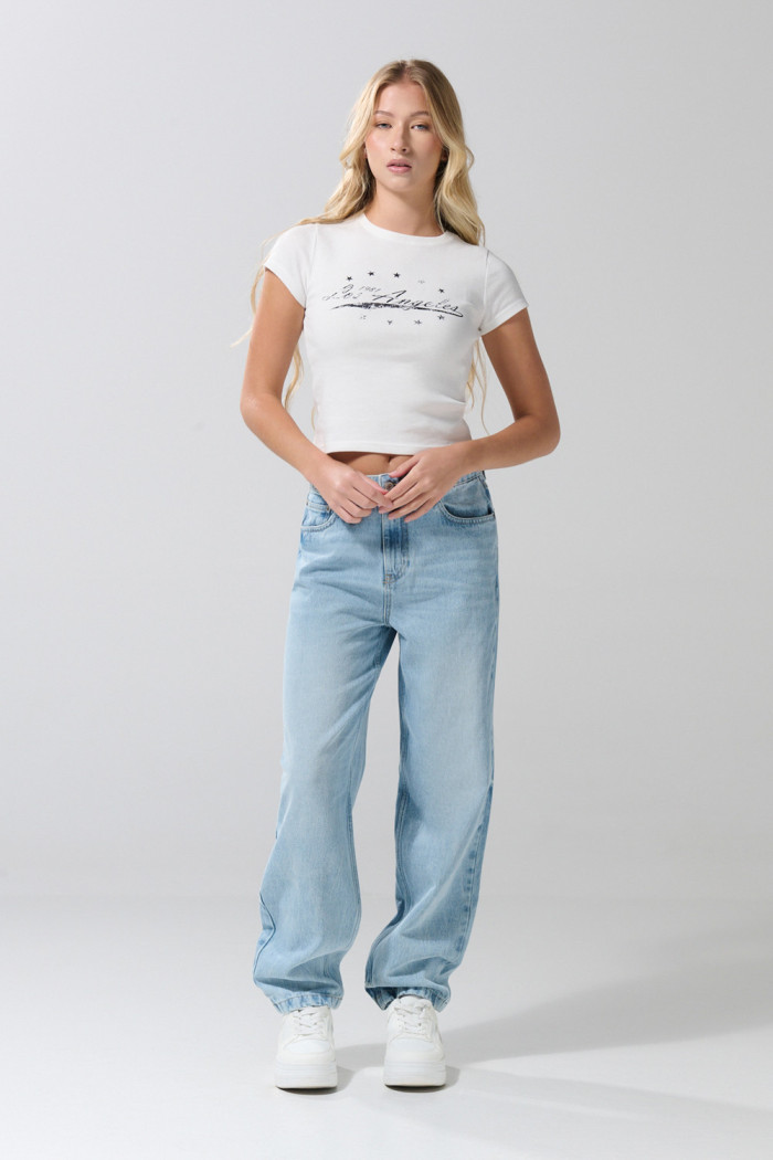 Camiseta college crema manga corta en tela acanalada