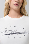 Camiseta college crema manga corta en tela acanalada