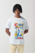 Camiseta azul clara manga corta con arte del Pájaro Loco
