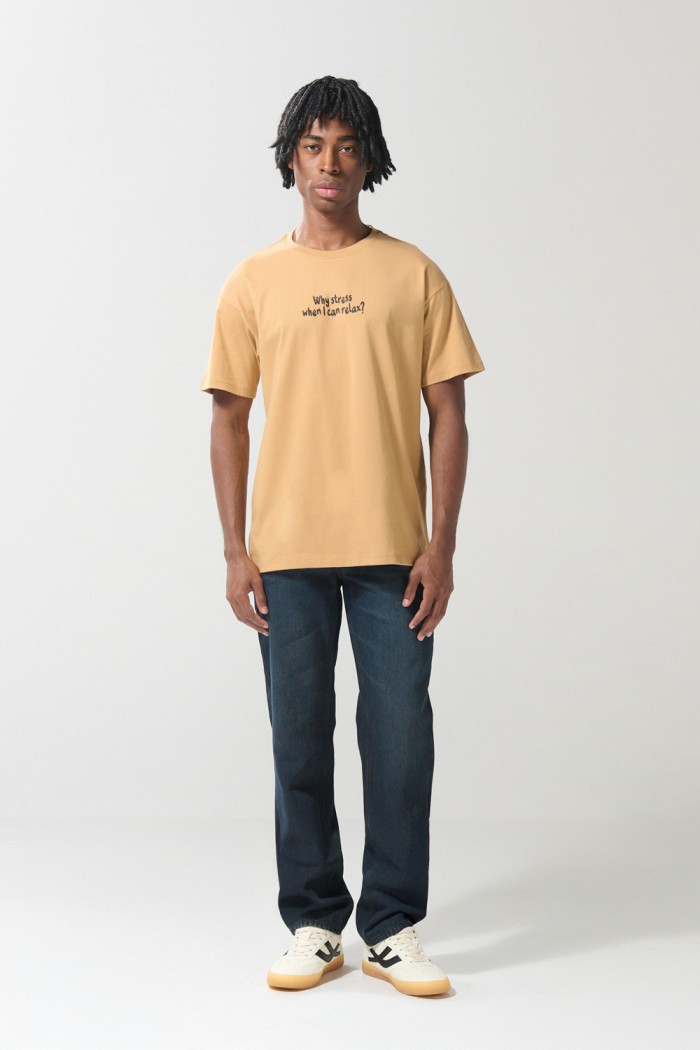 Camiseta en algodón unicolor manga corta con texto delantero