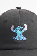 Cachucha beisbolera negra con arte de Lilo & Stitch