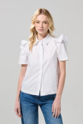 Blusa blanca con manga corta y detalles con golas