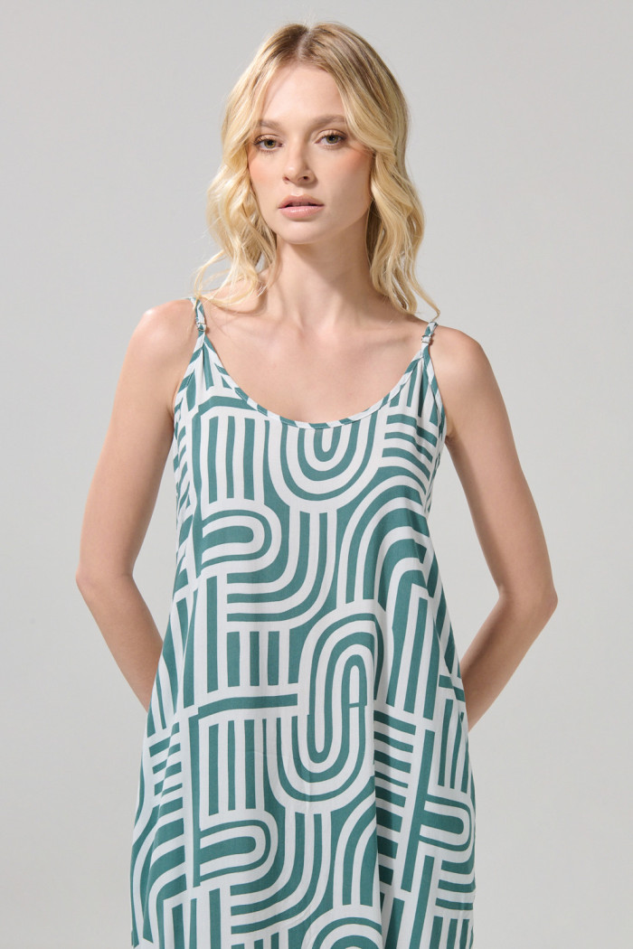 Vestido largo crema claro con estampados y manga sisa