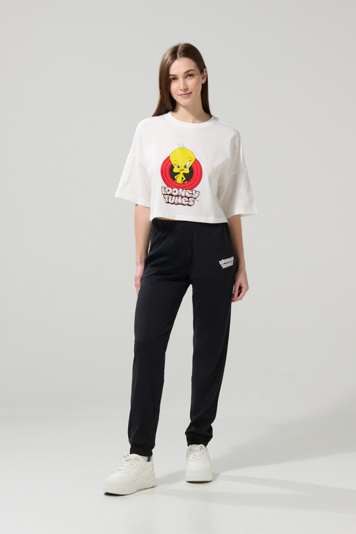 Camiseta crema clara crop top oversize de Looney Tunes