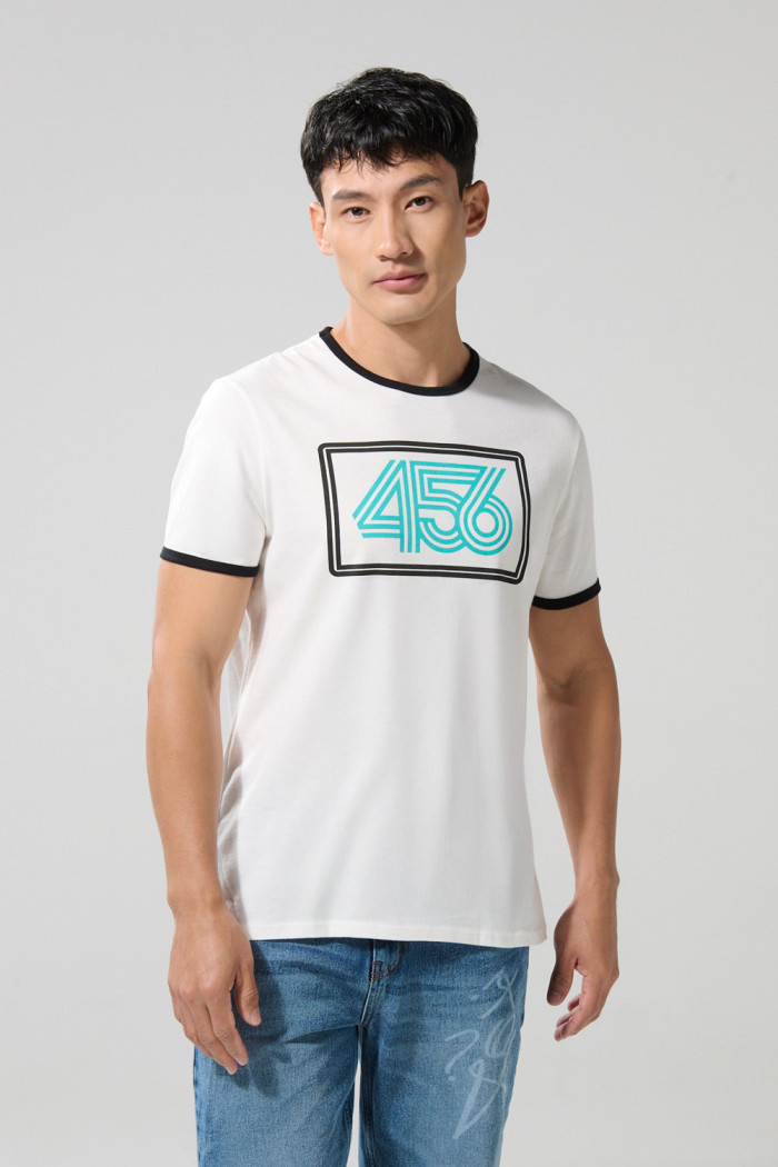 Camiseta de Squid Game crema con manga corta y contrastes