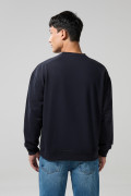 Buzo azul intenso cuello redondo con arte de Snoopy