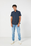 Camisa cuello sport collar unicolor a rayas con manga corta