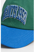 Cachucha trucker verde con bordado college en 3D