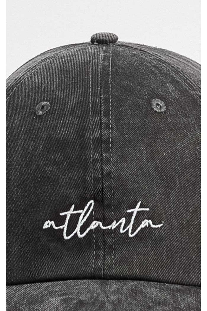 Gorra negra lavada con bordado "Atlanta".