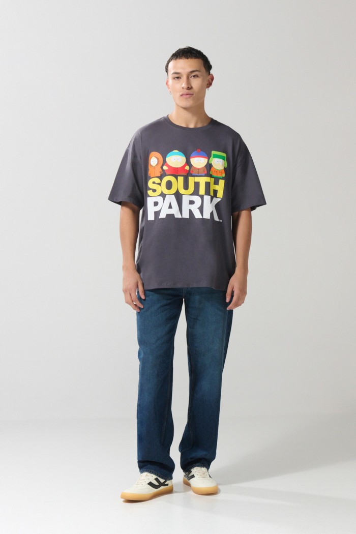 Camiseta oversize gris manga corta con arte de South Park