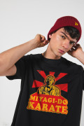 Camiseta de Karate Kid unicolor oversize cuello redondo