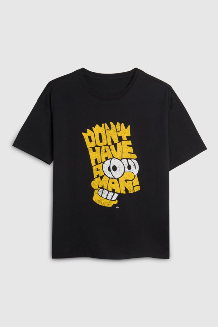 Camiseta cuello redondo negra con diseño de Los Simpson
