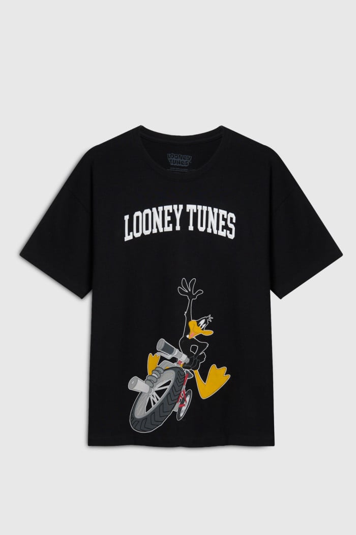 Camiseta oversize negra cuello redondo con arte de Lucas