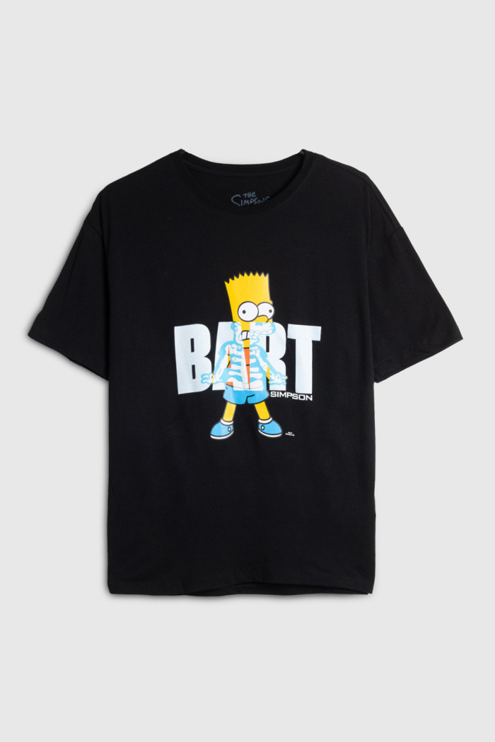 Camiseta oversize negra de Los Simpson con manga corta