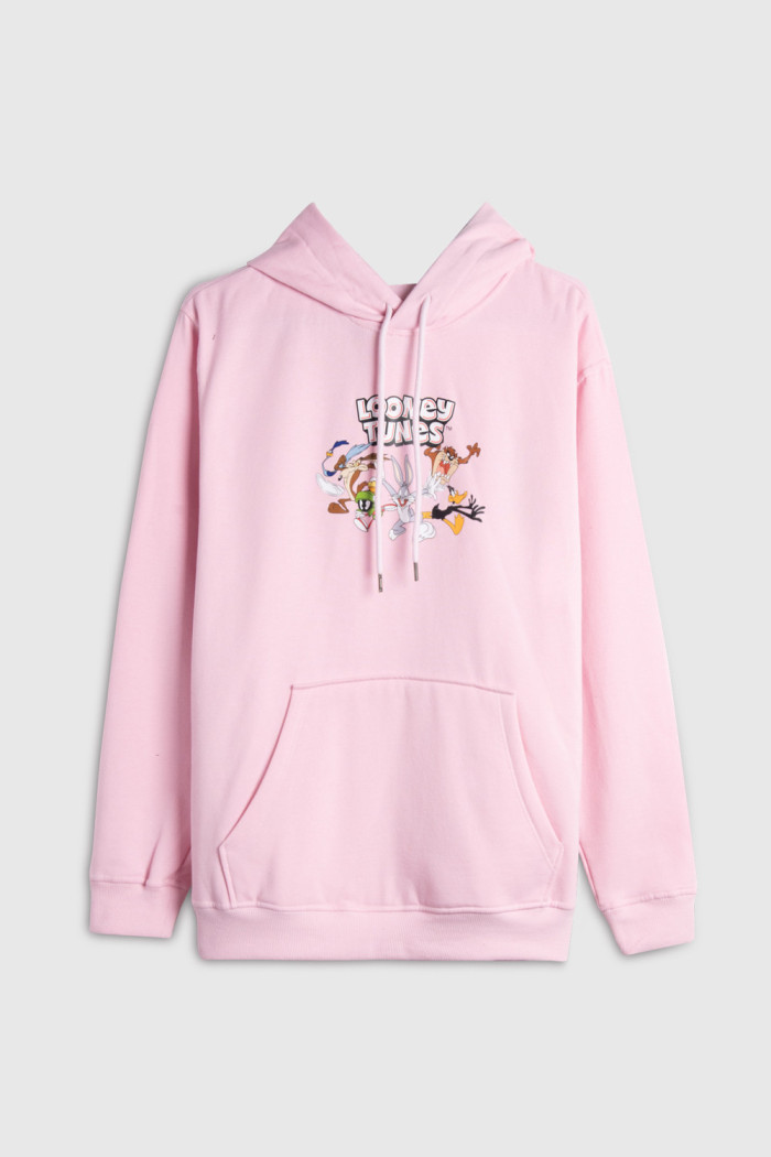 Buzo rosado oversize con capota y diseño de Looney Tunes
