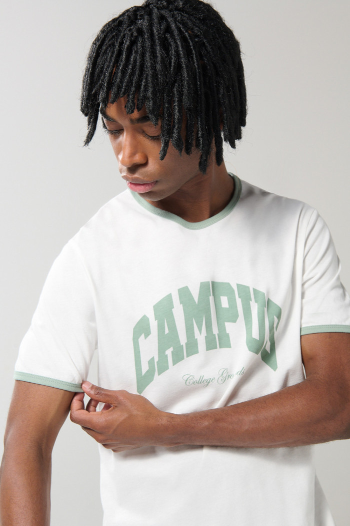Camiseta en algodón crema college manga corta con contrastes
