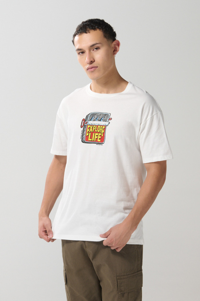 Camiseta unicolor manga corta con diseño de letrero