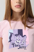 Camiseta rosada clara de Tom y Jerry con cuello redondo