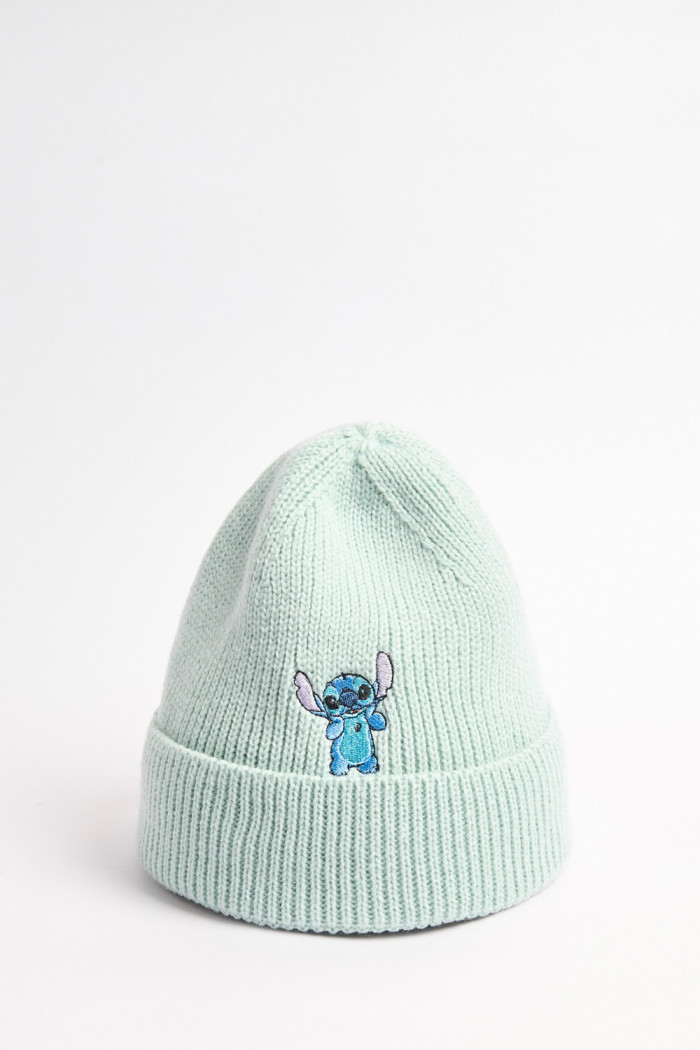 Gorro tejido verde claro con bordado de Lilo & Stitch