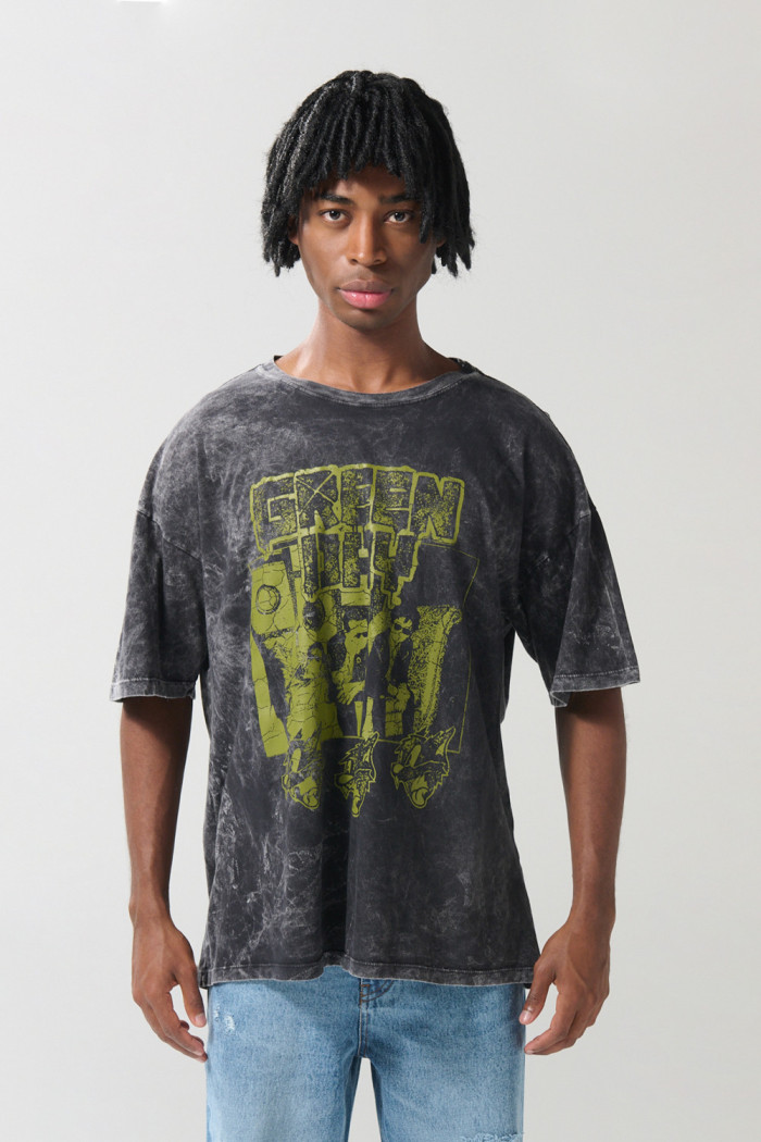Camiseta oversize manga corta gris tie dye de Green Day
